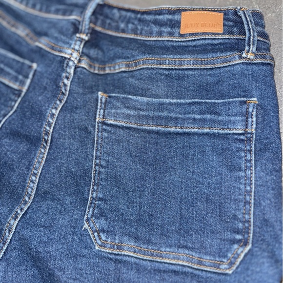 Judy Blue High Rise Button Fly Denim Jean Shorts Stretch - Women’s sz XL​ - Picture 11 of 13